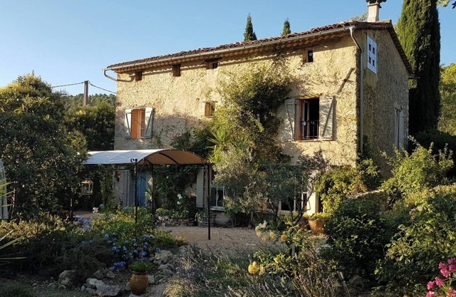 Romantic original Provencal Bastide between Saint Tropez and Provence
