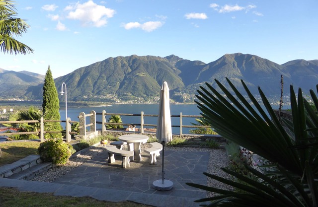 Romantic Ticino holiday home on the Lago Maggiore with a fantastic lake view