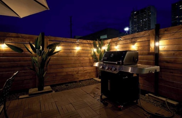 ROOF TOP 2-Bedroom PentHouse with Roof Top Patio with BBQ