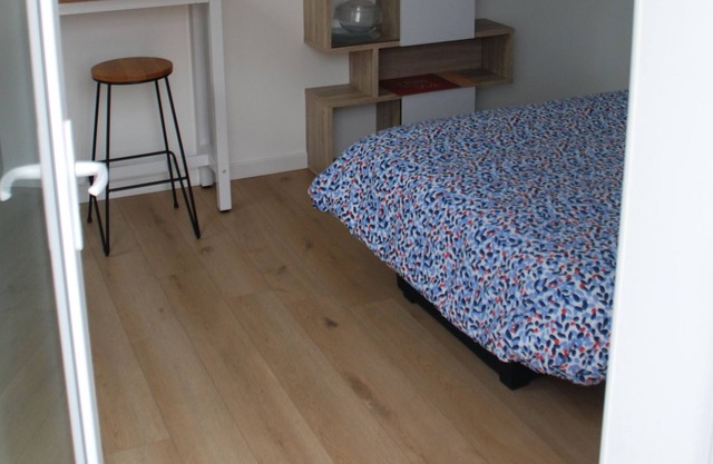 Room 24m2