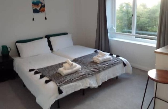 Room 3. Single or twin room near Bristol Airport