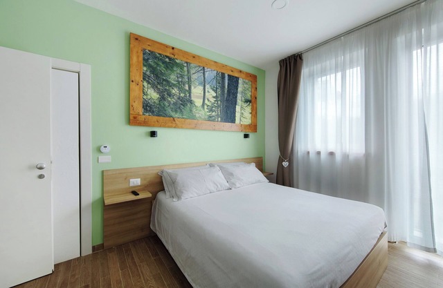 Room 'Camera F Bosco' with Lake View, Shared Terrace and Wi-Fi