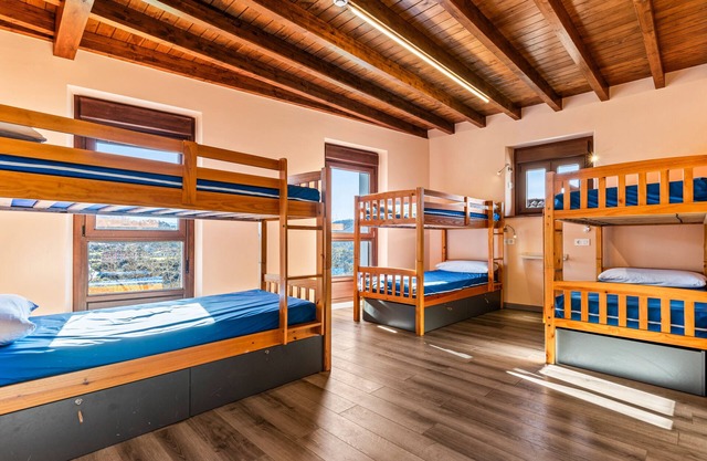 Room 'Habitacion 2' with Mountain View, Wi-Fi, and Air Conditioning