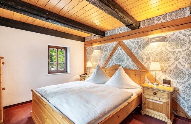 Room 'Im Weinrestaurant 2' with Shared Garden and Wi-Fi