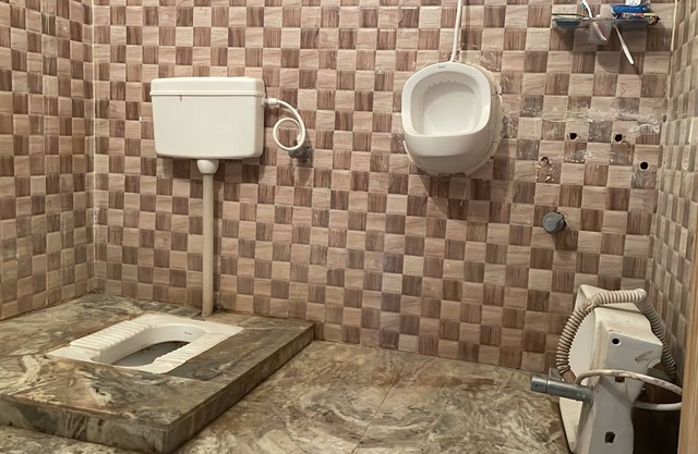 Room in a Home. 10 Minutes to the Baba Baidhyanath Temple