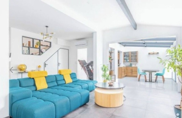 Room in a pretty house