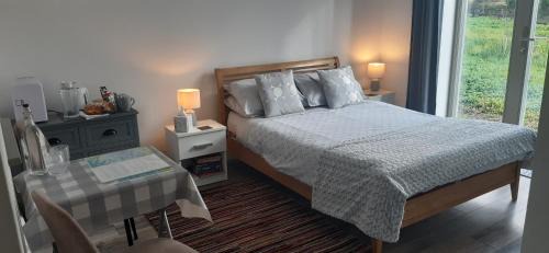 Room in Dee's house