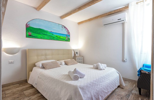 Room 'Oleandro' with Shared Pool, Private Terrace and Air Conditioning