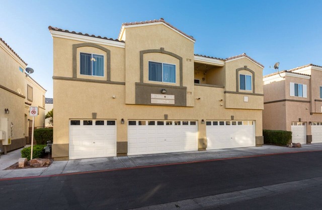 Room Rental,12 min Away From The Famous Las Vegas Strip!