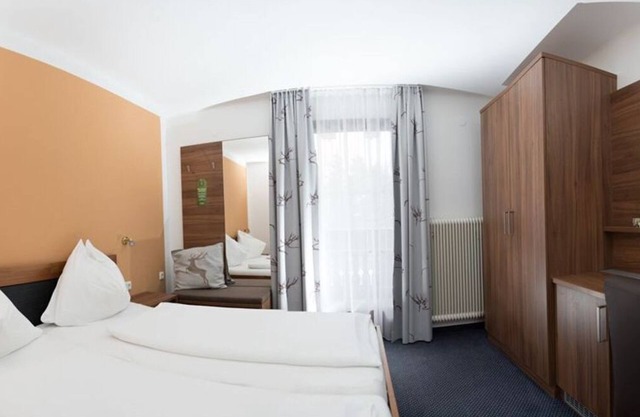 Rooms - Pension Irlingerhof *