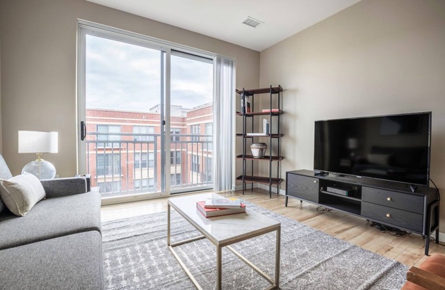 Roomy NoMa 1BR w/Gym, Doorman, Garden, nr. Union Station, by Blueground