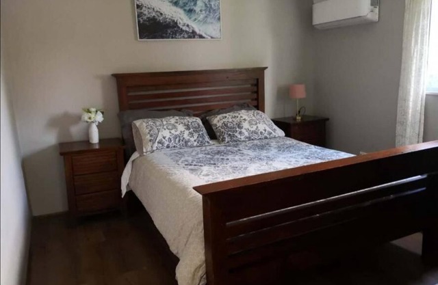 Roomy rosegarden flat in Roselands