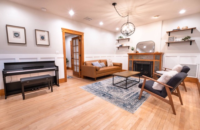 🌵Roosevelt Historic Craftsman🌵Heated Pool/Spa⭐BBQ⭐Firepit⭐Downtown PHX⭐Modern⭐