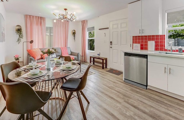 Rosa: Casita Near Beach & Gym Access