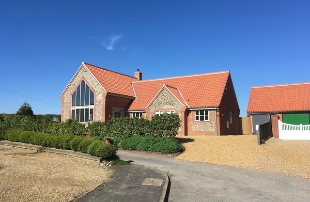 Rosa Cottage, Brancaster, ideal for Weekly or Weekend Breaks, Mon or Fri arrival