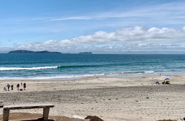 Rosarito Beach House Sleeps 14 & Steps to Sandy Beach Mins to Downtown