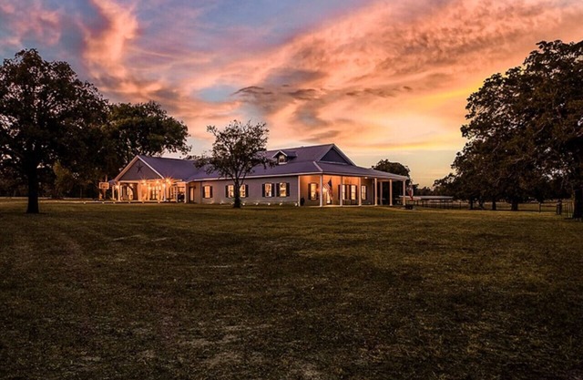 Round Top, This is the PLACE!