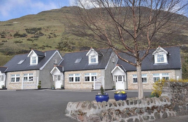 Rowan Cottage - Beautiful Country Cottage Sitting at the Foot of The Ochil Hills