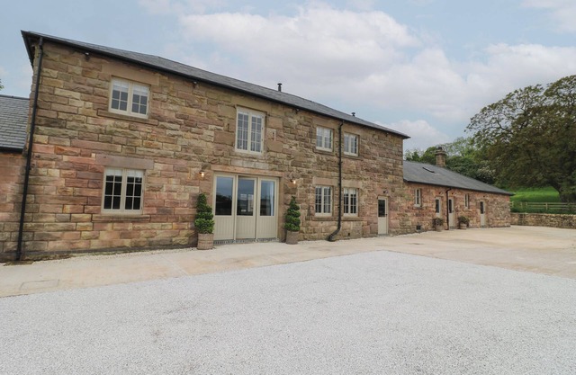 ROWAN COTTAGE - FOLD YARDS, family friendly in Alderwasley