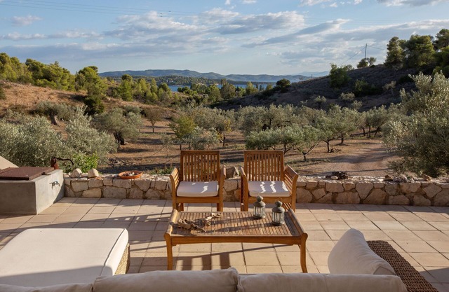 Roxanne’s Olive Grove House