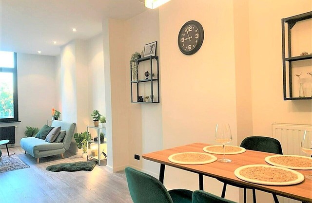 Royal South - Stylish Apartment with PARK VIEW in Antwerp