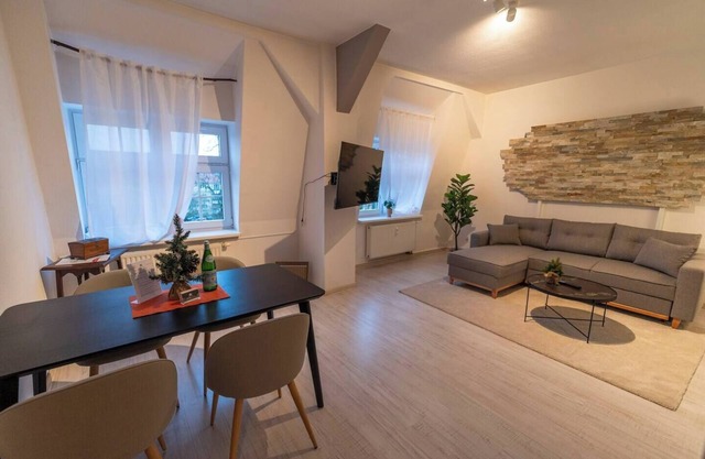 RR | Homely Apartment 80m² | Parking | Washer | TV