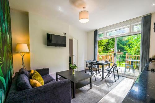 RUBY Delightful Suite Moseley Mews, Birmingham By StayStaycations