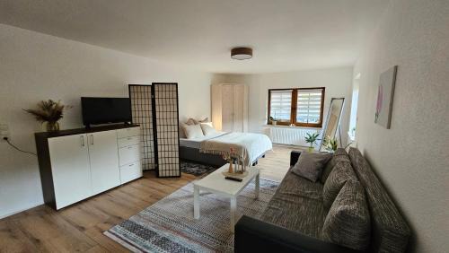Ruhiges Ferienzimmer mit eigenem Bad am Waldrand