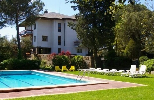 Rural apartment Can Verdaguer for 25 people
