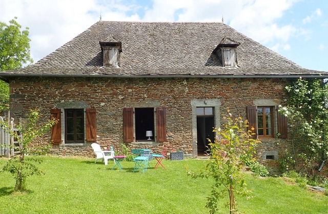 Rural french farmhouse with a pool in beautiful countryside