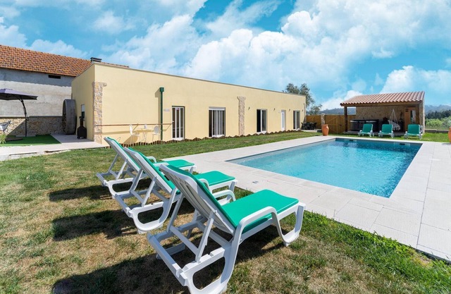 Rural holiday home in Netos-Almagreira with pool