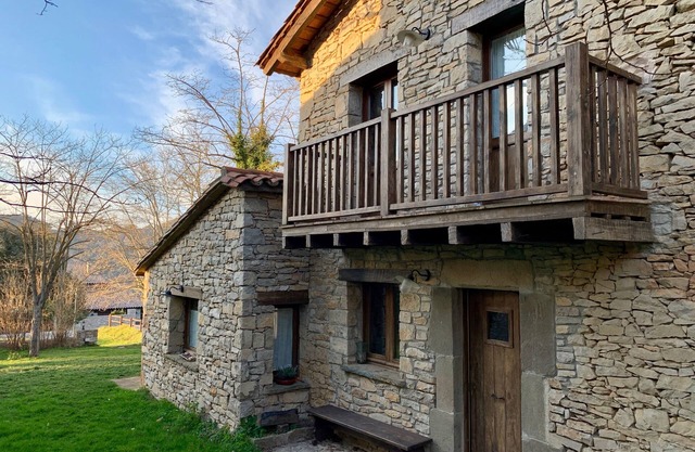 Rural house (Can Vila) for 6-8 people