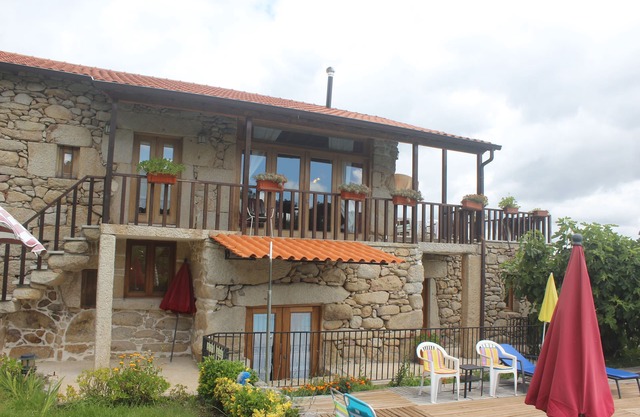 Rural house (full rent), 3 Bedrooms, 4 WC, 6 adults + 2 children
