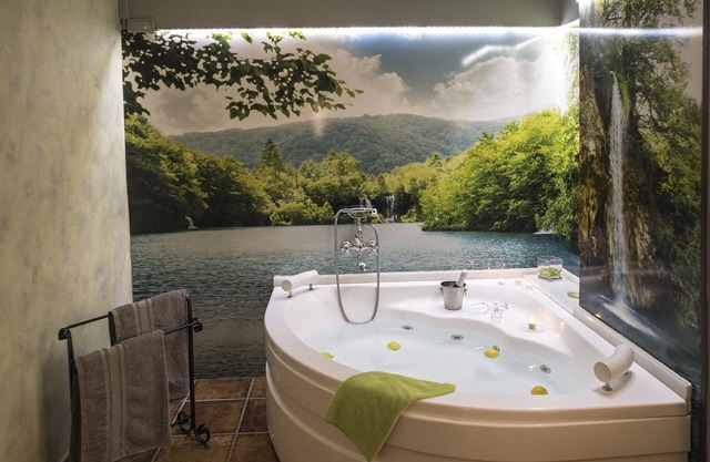 Rural house with special jacuzzi for couples