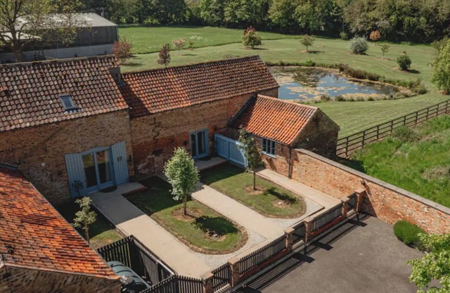 Rural three-bedroom barn conversion