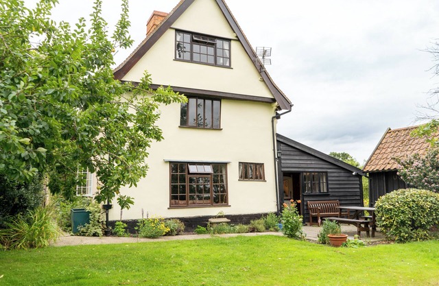 Rural Timber Framed 16th C Cottage With Use Of Indoor Heated Pool