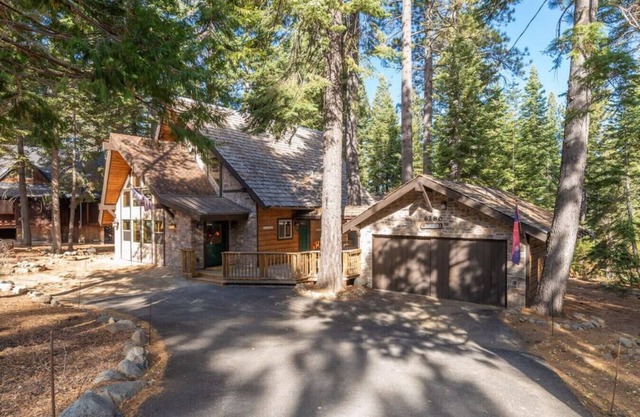 Rustic Beauty in Chamberlands Full Beach & Pool