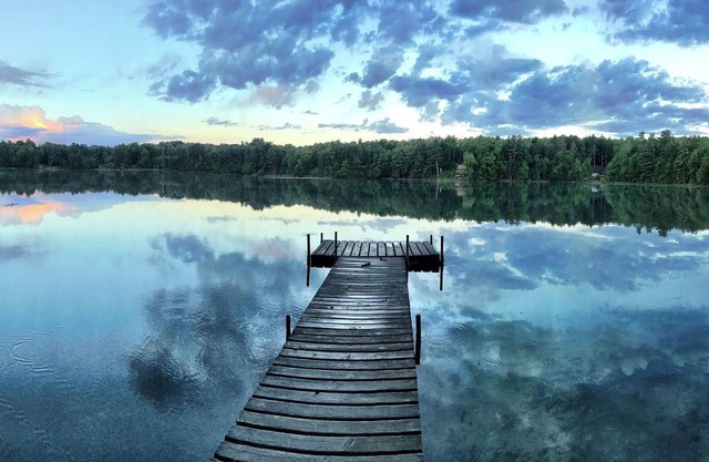 Rustic Cottage on lake Swim,Fish,boat,Fireplace,Pictured Rocks!