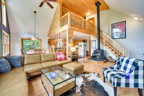 Rustic North Creek Getaway about 4 Mi to Gore Mtn!