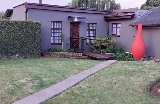 Rustic Red Self catering country life close to OR Tambo International