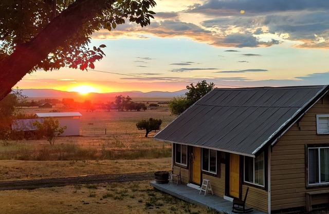 Rustic, relaxing retreat in Oregon's Dark Sky Sanctuary