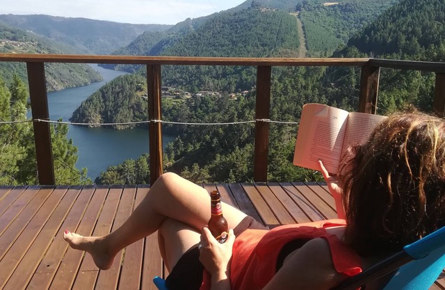 Rustic stone cottage in Ribeira Sacra. Breathtaking river views.