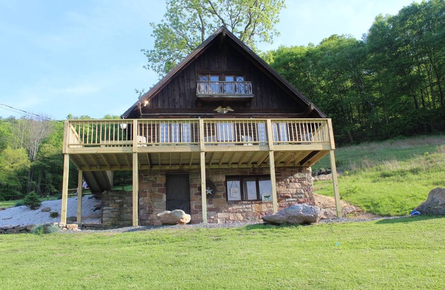 Rustic, Tranquil, Cozy Chalet on 130 acres of farmland