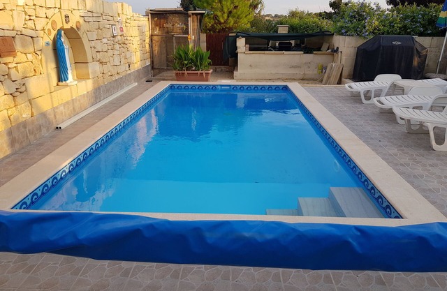 Rustic Villa with Pool, Sleeps 6 & Terrace
