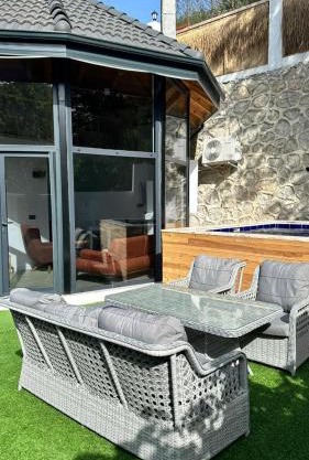 Sıcak Havuzlu ve Jakuzili Villa 1