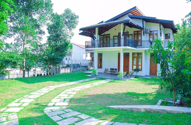 SaDev Lake Villa Bandaragama
