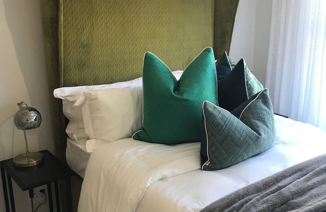 Safe and clean apartment in Greenstone Hill close to Gautrain Station.