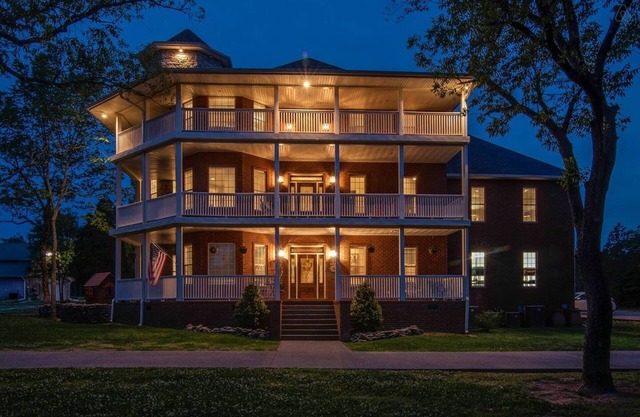 Safe, Clean, Family Oriented Fun Minutes from Nashville