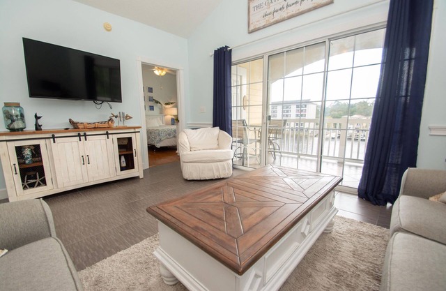 Sail Your Worries Away.*Newly Furnished* MB Intracoastal Waterway Condo!