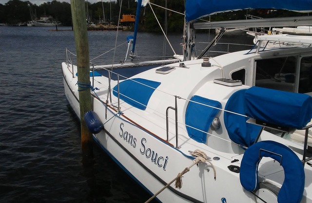 Sailboat cruise and tour